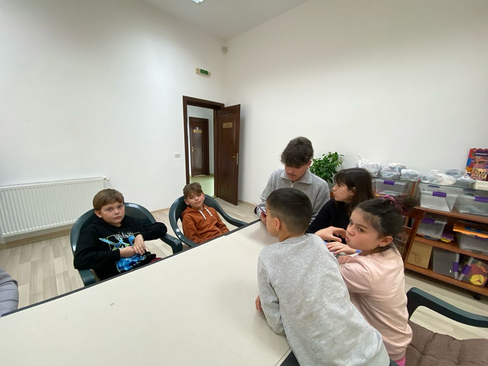 Centrul de Consiliere și Sprijin pentru Copii și Adulți din Vladimirescu